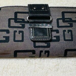 Guess Black and Gray Logo Continental Wallet